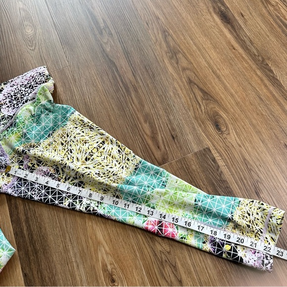 Lululemon Wunder Under Crop II Full-On Luon Roll Down Paradise Grid SZ 6* 22” - Picture 7 of 9